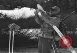 Immagine di Sci United States USA, 1942, secondo 48 filmato di repertorio 65675076399