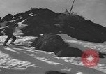 Immagine di Sci United States USA, 1942, secondo 8 filmato di repertorio 65675076400