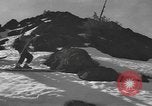 Immagine di Sci United States USA, 1942, secondo 9 filmato di repertorio 65675076400