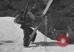 Immagine di Sci United States USA, 1942, secondo 37 filmato di repertorio 65675076400