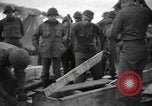 Standbild USA Soldaten Italien, 1945, aus Sekunde 4 historischem Filmmaterial Videoclip 65675076403