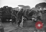Standbild USA Soldaten Italien, 1945, aus Sekunde 47 historischem Filmmaterial Videoclip 65675076403