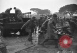 Standbild USA Soldaten Italien, 1945, aus Sekunde 48 historischem Filmmaterial Videoclip 65675076403