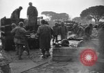 Standbild USA Soldaten Italien, 1945, aus Sekunde 55 historischem Filmmaterial Videoclip 65675076403