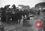 Standbild USA Soldaten Italien, 1945, aus Sekunde 56 historischem Filmmaterial Videoclip 65675076403
