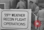 Standbild 59 Wetter Aufklärungsflug Bermuda, 1955, aus Sekunde 18 historischem Filmmaterial Videoclip 65675076431