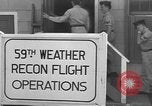Standbild 59 Wetter Aufklärungsflug Bermuda, 1955, aus Sekunde 20 historischem Filmmaterial Videoclip 65675076431