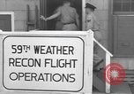 Standbild 59 Wetter Aufklärungsflug Bermuda, 1955, aus Sekunde 24 historischem Filmmaterial Videoclip 65675076431