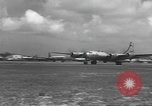 Standbild WB-50D Wetter Service Flugzeuge Schwanz Nummer 50-4040 Bermuda, 1955, aus Sekunde 16 historischem Filmmaterial Videoclip 65675076432