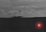 Immagine di WB-50 aeromobili in fase di decollo Bermuda, 1955, secondo 4 filmato di repertorio 65675076441