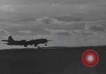 Immagine di WB-50 aeromobili in fase di decollo Bermuda, 1955, secondo 7 filmato di repertorio 65675076441