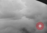 Image WB-29 du 59e vol de reconnaissance Météo l'île des Bermudes, 1955, de la seconde 45 séquences d'archives historiques vidéo 65675076444