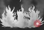 Standbild Gefahren von Feuer United States USA, 1944, aus Sekunde 30 historischem Filmmaterial Videoclip 65675076458