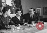 Standbild Yank Magazin Personal United States USA, 1944, aus Sekunde 34 historischem Filmmaterial Videoclip 65675076459