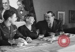 Standbild Yank Magazin Personal United States USA, 1944, aus Sekunde 35 historischem Filmmaterial Videoclip 65675076459
