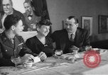 Standbild Yank Magazin Personal United States USA, 1944, aus Sekunde 36 historischem Filmmaterial Videoclip 65675076459