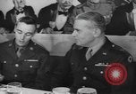 Standbild Yank Magazin Personal United States USA, 1944, aus Sekunde 49 historischem Filmmaterial Videoclip 65675076459