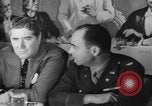 Standbild Yank Magazin Personal United States USA, 1944, aus Sekunde 58 historischem Filmmaterial Videoclip 65675076459