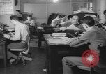 Immagine di Yank Magazine United States USA, 1944, secondo 17 filmato di repertorio 65675076460
