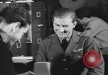 Immagine di Yank Magazine United States USA, 1944, secondo 53 filmato di repertorio 65675076460