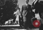 Standbild die neuen Rekruten kommen Sie an einer Base zu beginnen die USA fliegen Cadet Programm Texas USA, 1940, aus Sekunde 62 historischem Filmmaterial Videoclip 65675076477