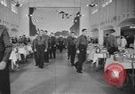 Standbild US Army Air Forces Flying Kadetten in der Dining Hall in Randolph Feld Texas USA, 1940, aus Sekunde 3 historischem Filmmaterial Videoclip 65675076479