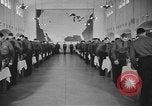 Standbild US Army Air Forces Flying Kadetten in der Dining Hall in Randolph Feld Texas USA, 1940, aus Sekunde 35 historischem Filmmaterial Videoclip 65675076479