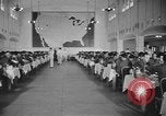 Standbild US Army Air Forces Flying Kadetten in der Dining Hall in Randolph Feld Texas USA, 1940, aus Sekunde 54 historischem Filmmaterial Videoclip 65675076479