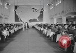 Standbild US Army Air Forces Flying Kadetten in der Dining Hall in Randolph Feld Texas USA, 1940, aus Sekunde 57 historischem Filmmaterial Videoclip 65675076479