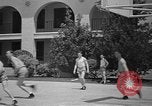 Image US Army Air Forces battant cadets jouant au basket-ball Texas USA, 1940, de la seconde 17 séquences d'archives historiques vidéo 65675076480