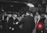 Standbild Audie Murphy Boston Massachusetts USA, 1955, aus Sekunde 21 historischem Filmmaterial Videoclip 65675076487