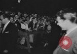 Standbild Audie Murphy Boston Massachusetts USA, 1955, aus Sekunde 33 historischem Filmmaterial Videoclip 65675076487