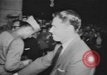 Standbild Audie Murphy Boston Massachusetts USA, 1955, aus Sekunde 34 historischem Filmmaterial Videoclip 65675076487