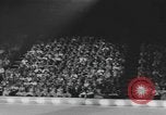 Standbild Ice Capades von 1956 Atlantic City New Jersey USA, 1955, aus Sekunde 18 historischem Filmmaterial Videoclip 65675076491