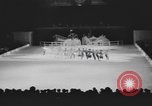 Standbild Ice Capades von 1956 Atlantic City New Jersey USA, 1955, aus Sekunde 39 historischem Filmmaterial Videoclip 65675076491