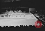 Standbild Ice Capades von 1956 Atlantic City New Jersey USA, 1955, aus Sekunde 42 historischem Filmmaterial Videoclip 65675076491