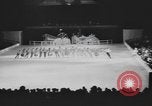 Standbild Ice Capades von 1956 Atlantic City New Jersey USA, 1955, aus Sekunde 47 historischem Filmmaterial Videoclip 65675076491