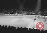 Standbild Ice Capades von 1956 Atlantic City New Jersey USA, 1955, aus Sekunde 52 historischem Filmmaterial Videoclip 65675076491
