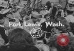 Standbild Audie Murphy Tacoma Washington Fort Lewis USA, 1954, aus Sekunde 1 historischem Filmmaterial Videoclip 65675076498