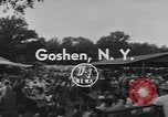 Standbild Hambletonian racing Goshen New York USA, 1954, aus Sekunde 6 historischem Filmmaterial Videoclip 65675076499
