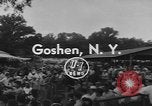 Standbild Hambletonian racing Goshen New York USA, 1954, aus Sekunde 7 historischem Filmmaterial Videoclip 65675076499