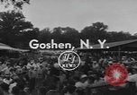 Standbild Hambletonian racing Goshen New York USA, 1954, aus Sekunde 8 historischem Filmmaterial Videoclip 65675076499