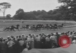 Standbild Hambletonian racing Goshen New York USA, 1954, aus Sekunde 36 historischem Filmmaterial Videoclip 65675076499