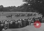 Standbild Hambletonian racing Goshen New York USA, 1954, aus Sekunde 37 historischem Filmmaterial Videoclip 65675076499