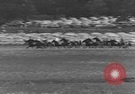 Standbild Hambletonian racing Goshen New York USA, 1954, aus Sekunde 41 historischem Filmmaterial Videoclip 65675076499