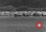 Standbild Hambletonian racing Goshen New York USA, 1954, aus Sekunde 43 historischem Filmmaterial Videoclip 65675076499