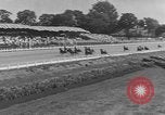 Standbild Hambletonian racing Goshen New York USA, 1954, aus Sekunde 49 historischem Filmmaterial Videoclip 65675076499