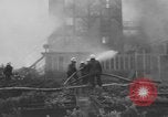 Standbild Schäden durch Brand Paris Frankreich, 1954, aus Sekunde 15 historischem Filmmaterial Videoclip 65675076502