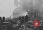 Standbild Schäden durch Brand Paris Frankreich, 1954, aus Sekunde 18 historischem Filmmaterial Videoclip 65675076502