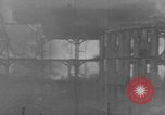 Standbild Schäden durch Brand Paris Frankreich, 1954, aus Sekunde 23 historischem Filmmaterial Videoclip 65675076502